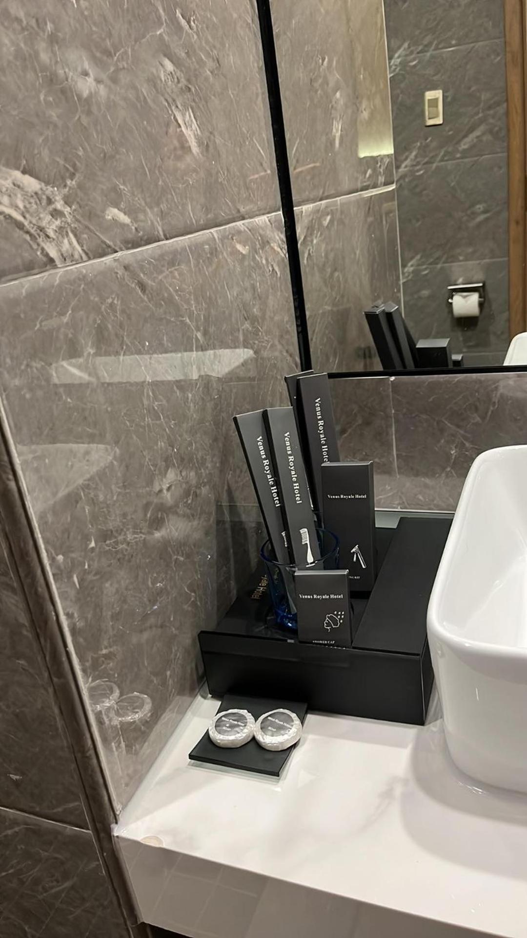 Venus Royale Hotel Coron Zewnętrze zdjęcie